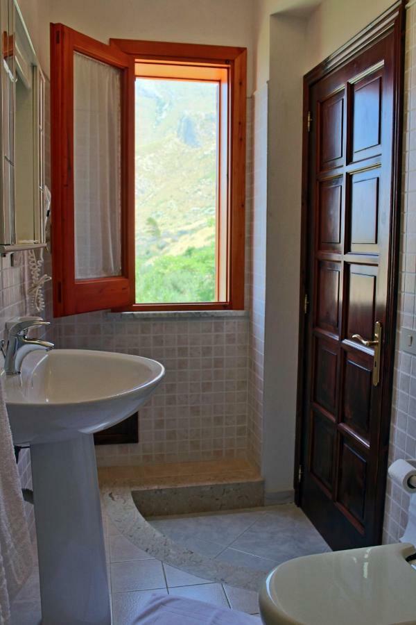 Raggio Di Sole Bed & Breakfast Macari Luaran gambar
