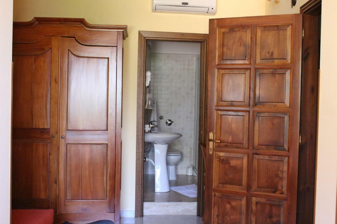 Raggio Di Sole Bed & Breakfast Macari Luaran gambar