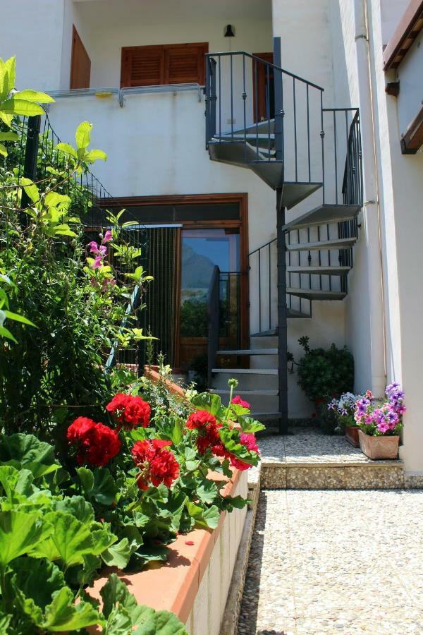 Raggio Di Sole Bed & Breakfast Macari Luaran gambar